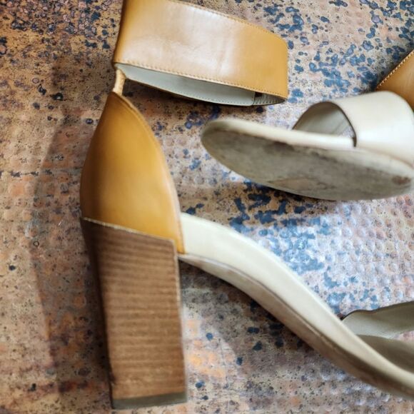 Chloe Sz. 9.5 Stacked-Heel Ankle-Wrap Sandal in Teak/Apricot Quite Luxury - Picture 12 of 17